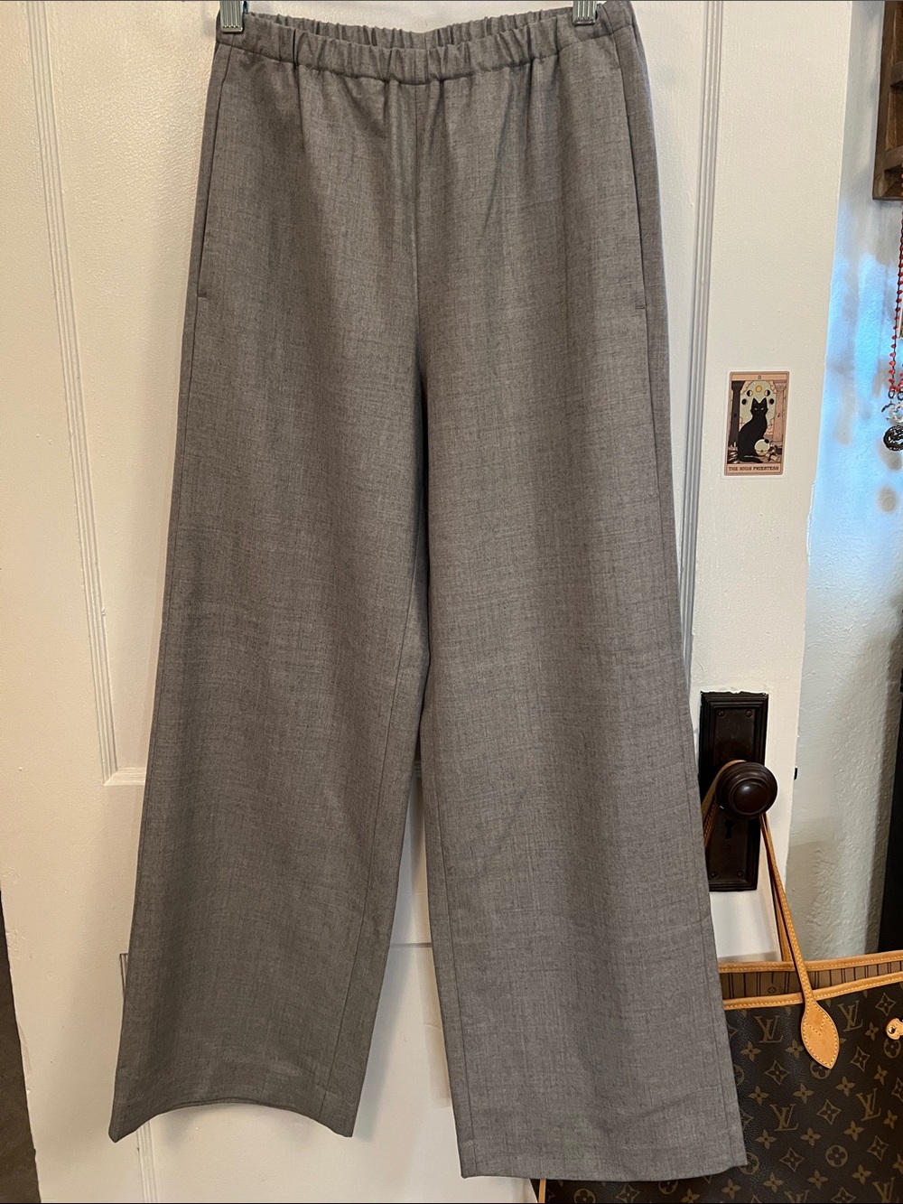 Banana Republic Gray pull on Wide-Leg Dress Pants